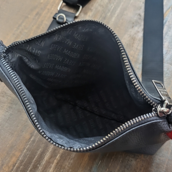 Steve Madden Black Leather Crossbody Bag -Wide Strap, Silver Hardware - Picture 3 of 7